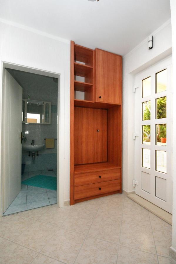 Apartments With A Parking Space Novi Vinodolski - 5593 Екстериор снимка