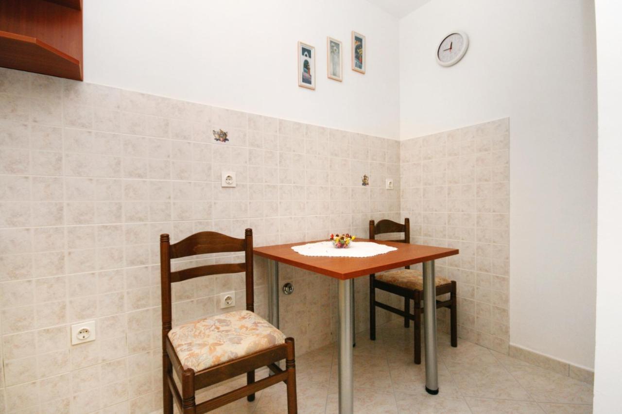 Apartments With A Parking Space Novi Vinodolski - 5593 Екстериор снимка
