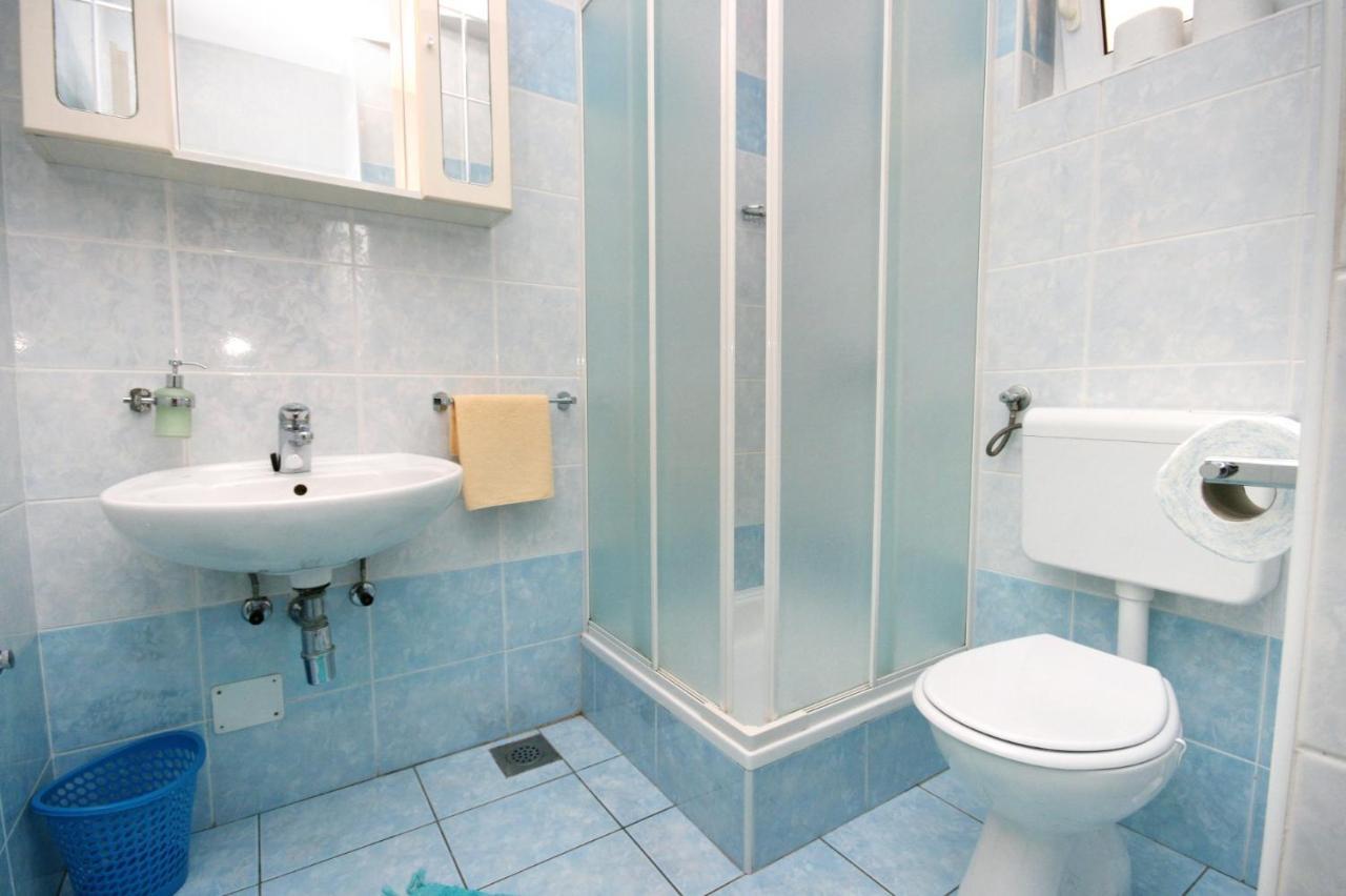 Apartments With A Parking Space Novi Vinodolski - 5593 Екстериор снимка